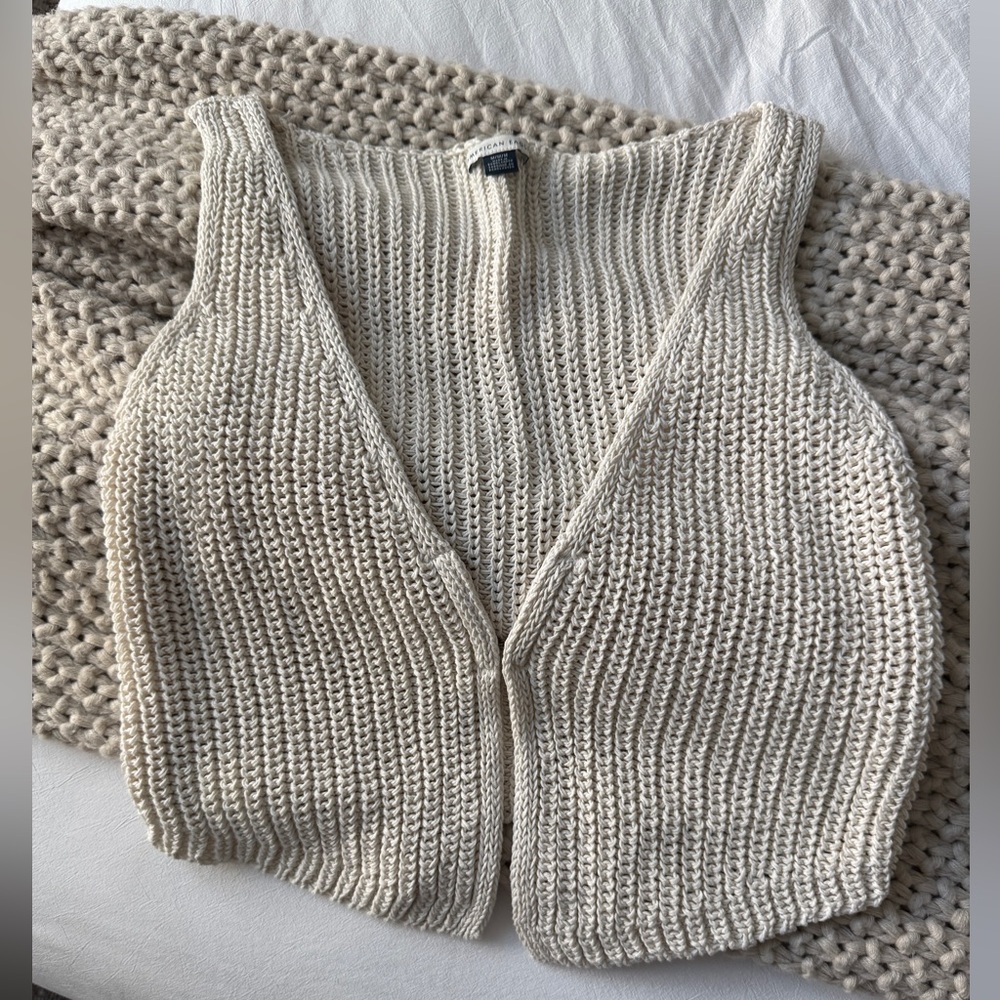 American Eagle Outfitters Cream Open Clasp- Front Sweater Vest